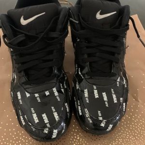 Men’s Nike size 10